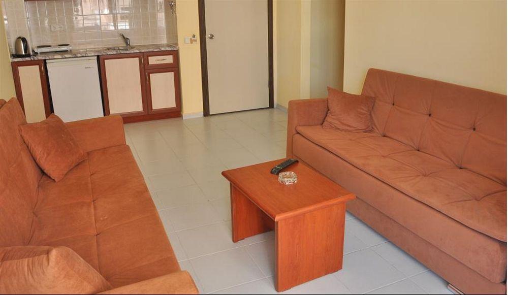 Albatros Aparthotel *